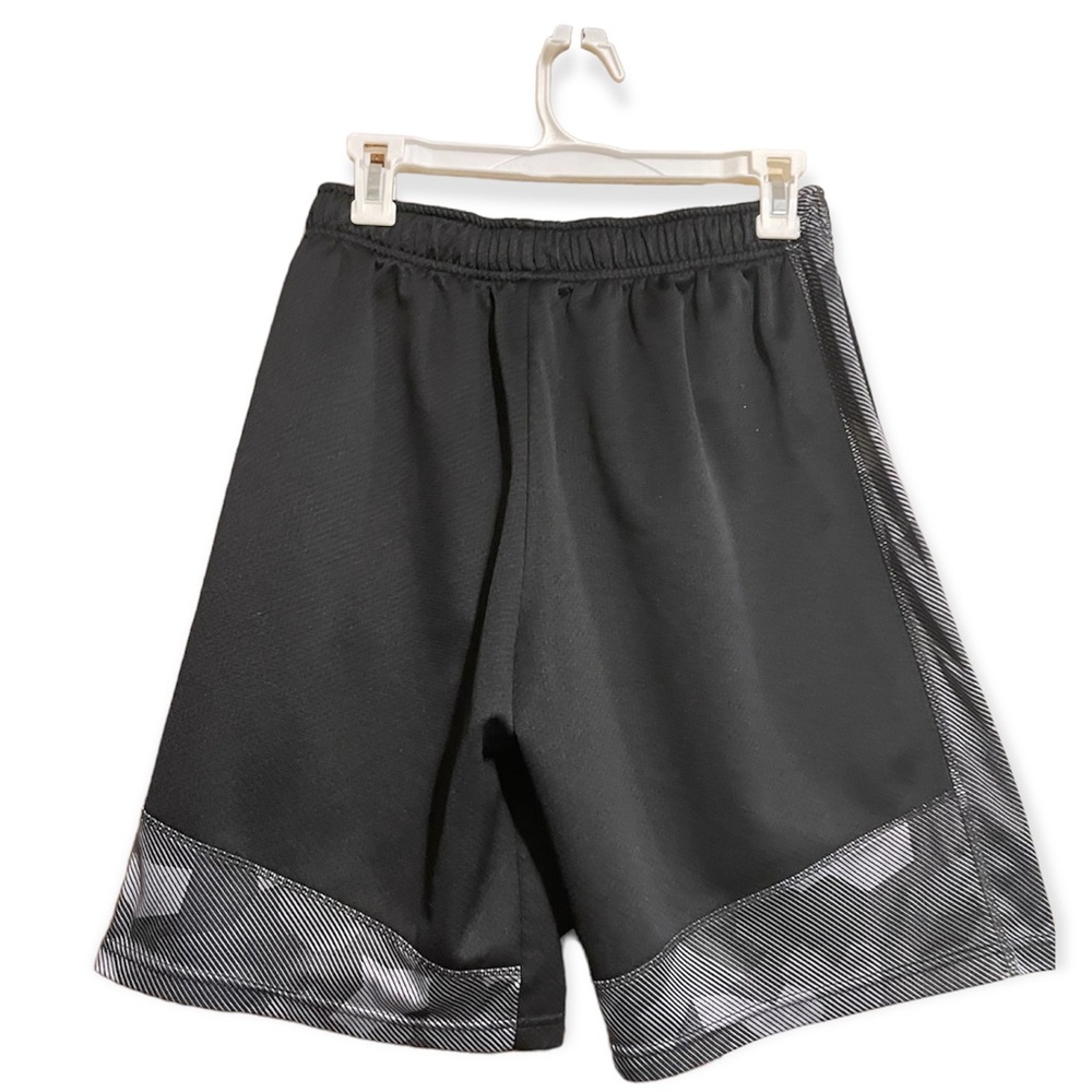 Mens size small old navy active basket ball shorts